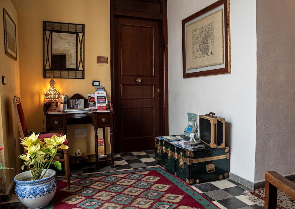 Bed and breakfast Lakkios Charming Suites&rooms