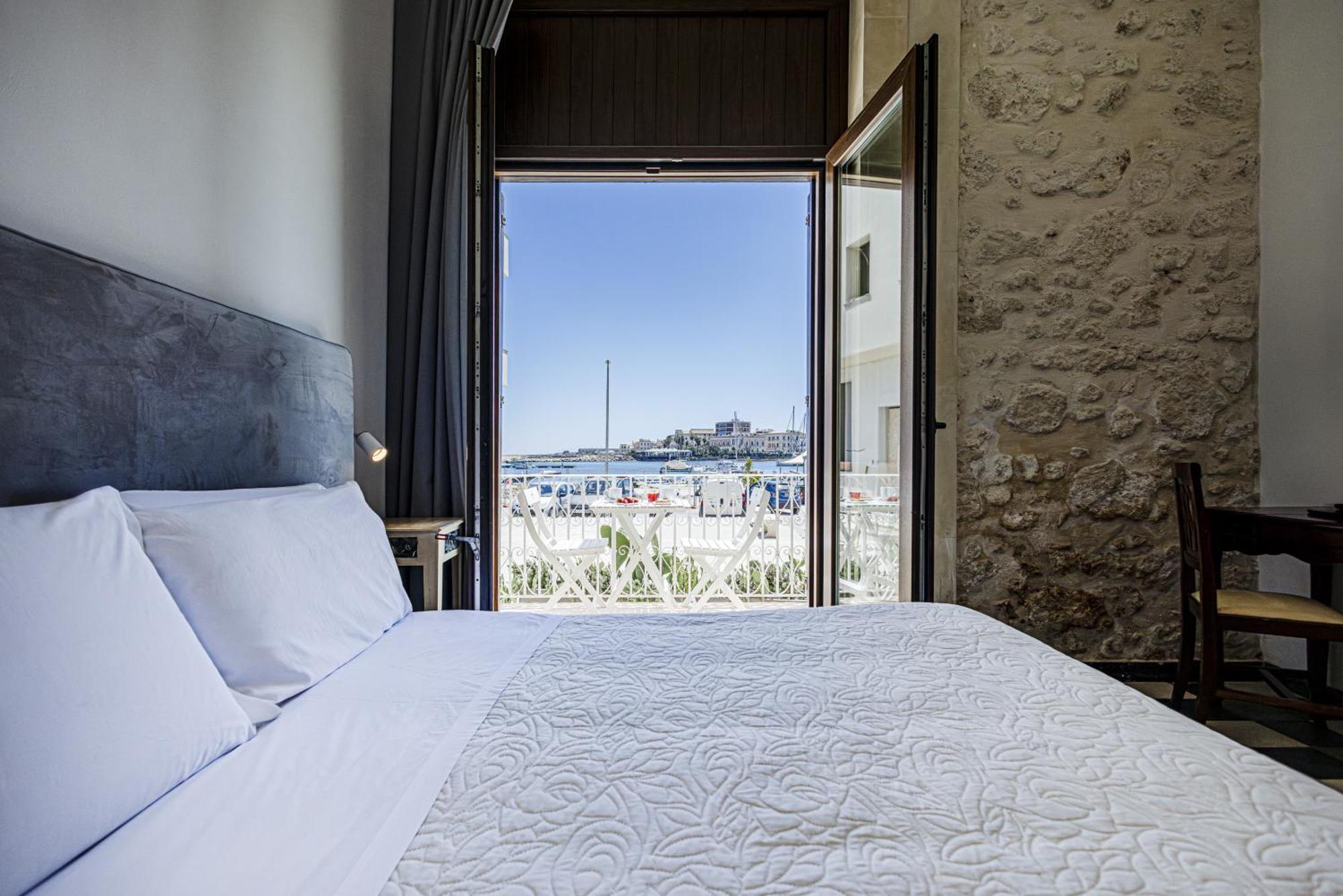 Bed and breakfast Lakkios Charming Suites&rooms 3*