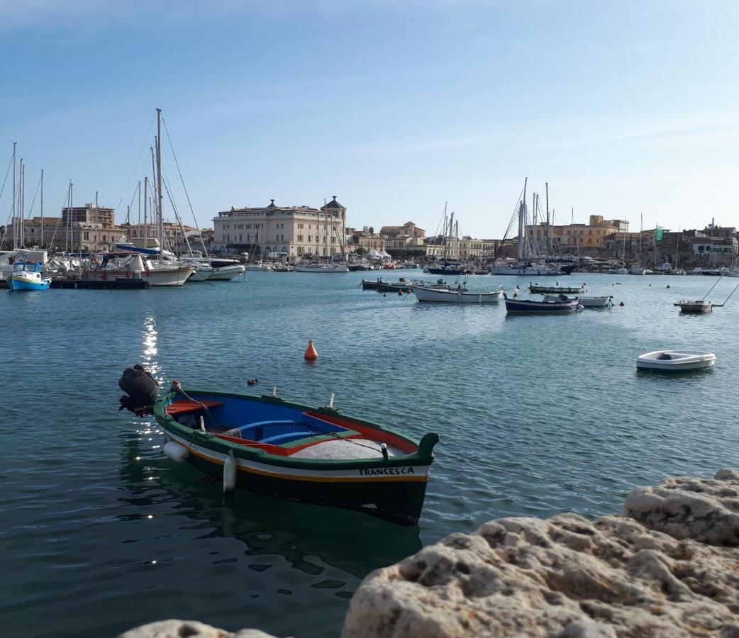 Lakkios Charming And Allotjament i esmorzar